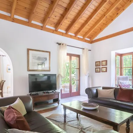 فيلة Finally ماربيا